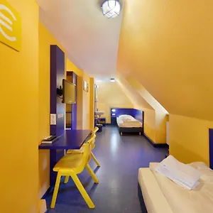 Bed'nbudget Expo-hostel Hostel